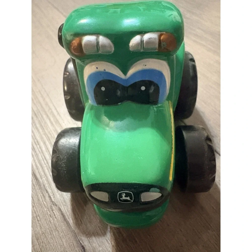 ERTL John Deere Johnny Tractor Die-Cast Metal Toy Vehicle